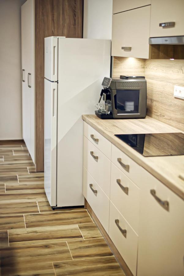 Nice Accommodation In Мікулов Екстер'єр фото