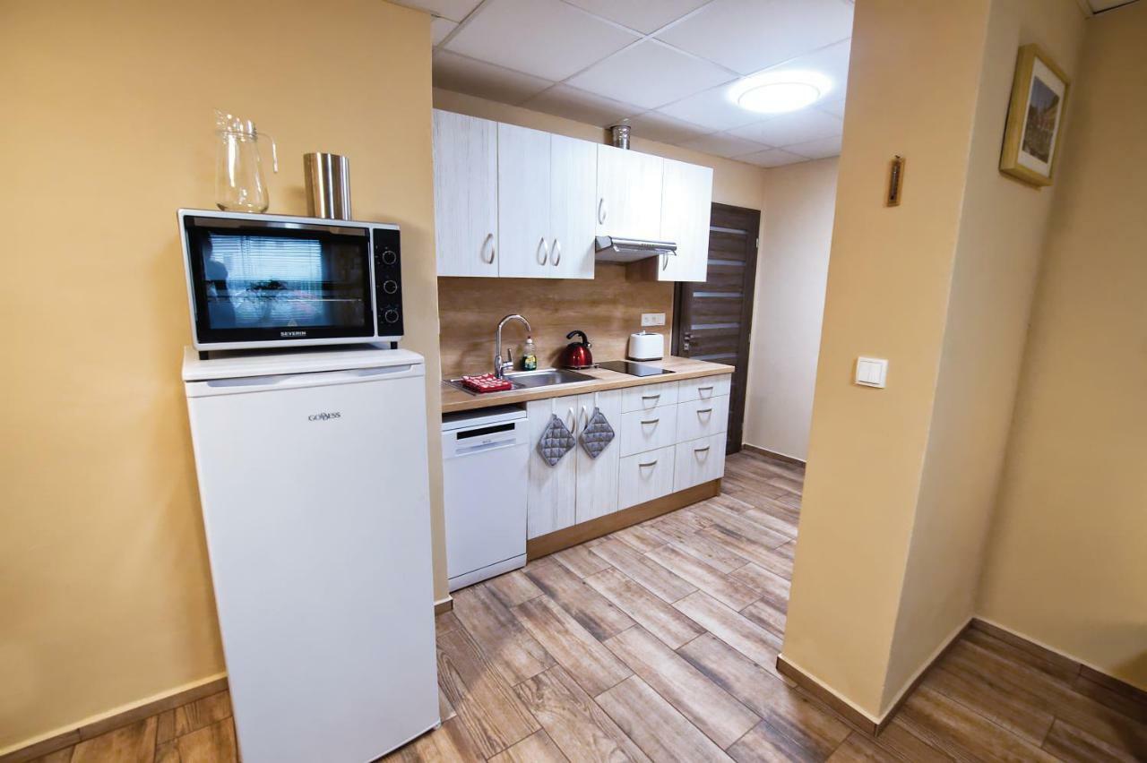 Nice Accommodation In Мікулов Екстер'єр фото