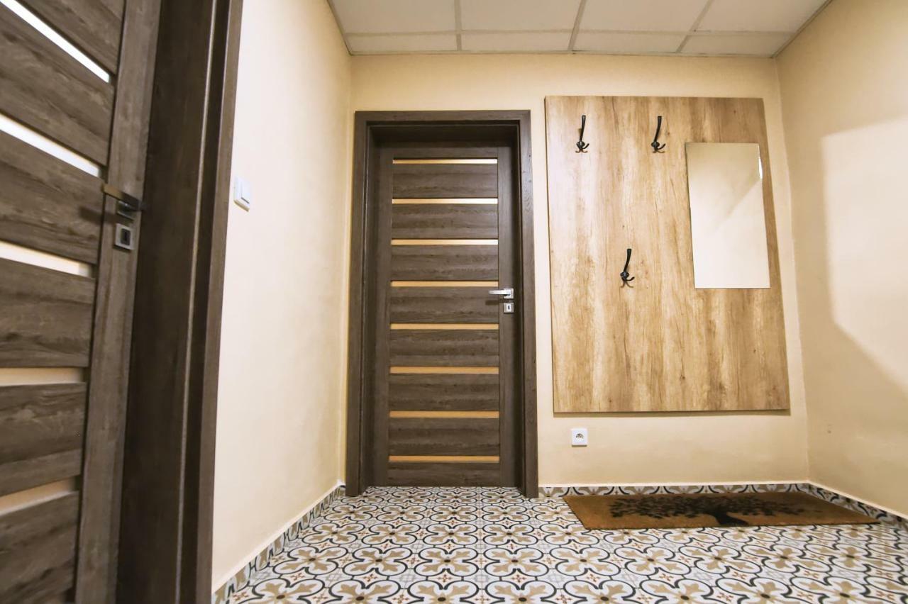Nice Accommodation In Мікулов Екстер'єр фото