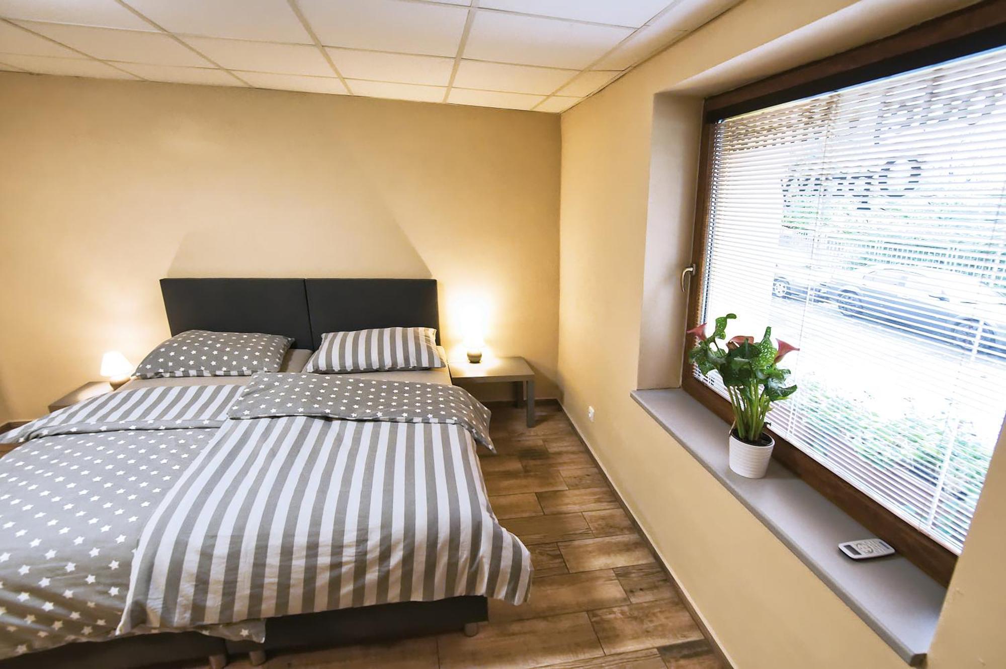 Nice Accommodation In Мікулов Екстер'єр фото